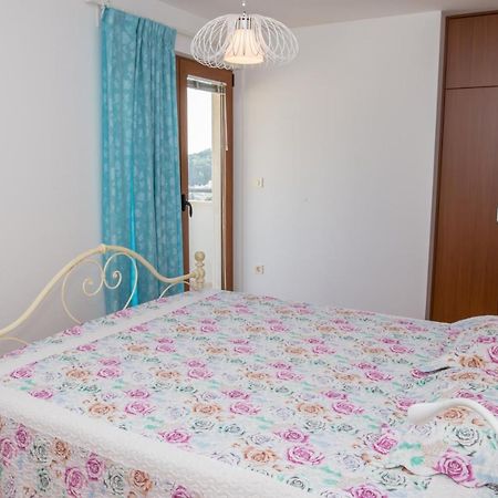 Apartment Elena Petrovazzo Esterno foto