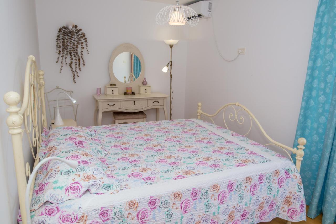 Apartment Elena Petrovazzo Esterno foto