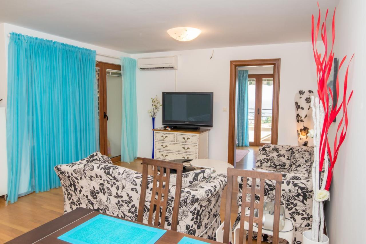Apartment Elena Petrovazzo Esterno foto
